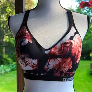 VS Incredible Sports Bra NWOT!